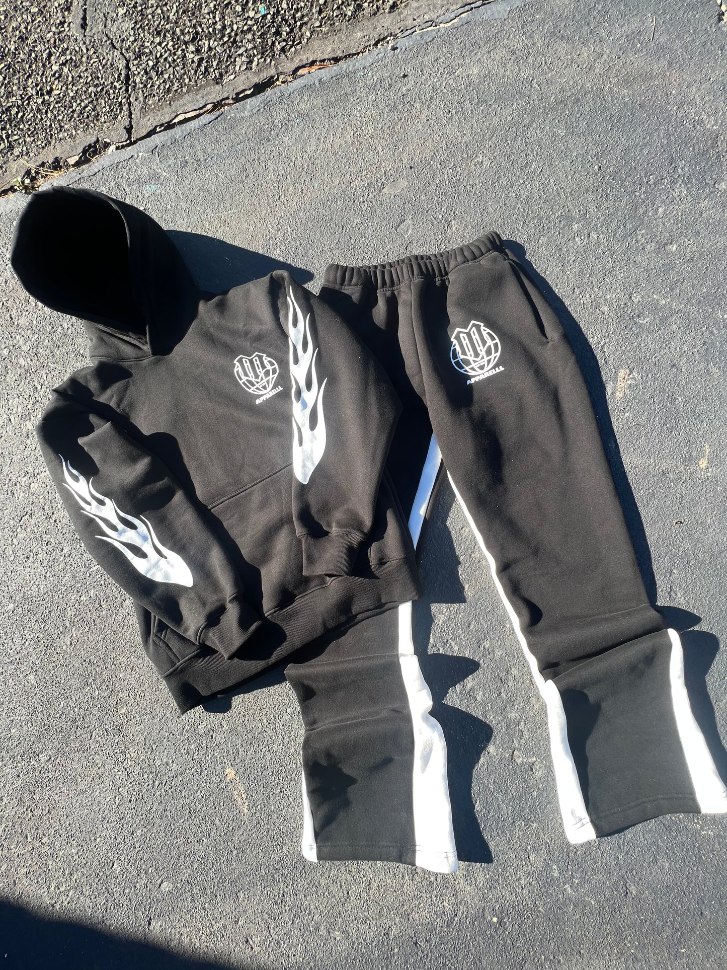 Heavyweight Signature Flare sweat pant